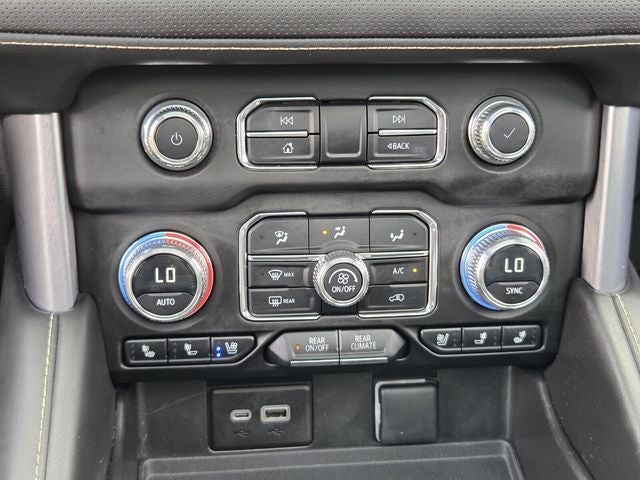 2023 GMC Yukon XL SLT
