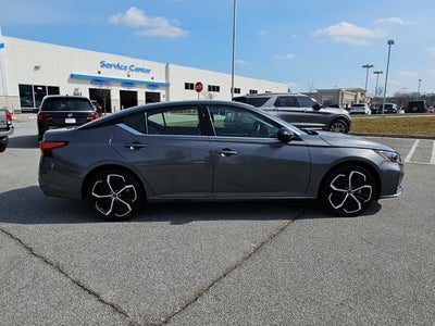 2025 Nissan Altima 2.5 SR