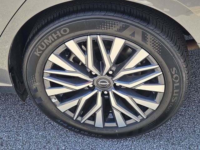 2025 Nissan Altima SV - Photo 10