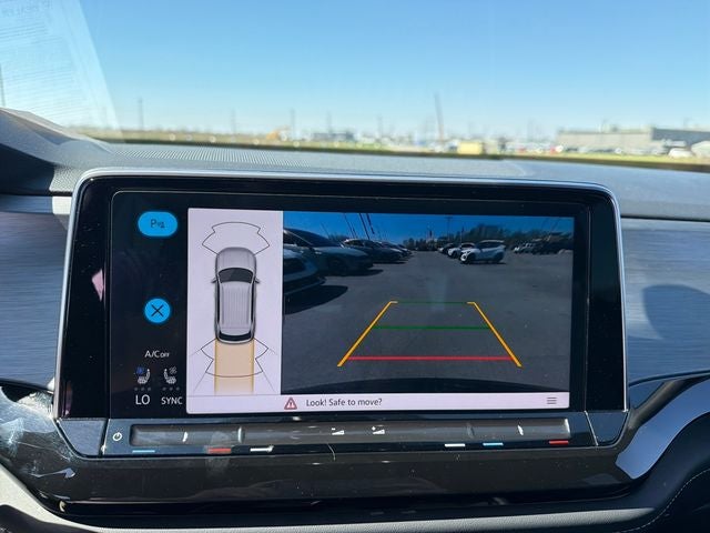 2025 Volkswagen Atlas Cross Sport 2.0T SE w/Technology