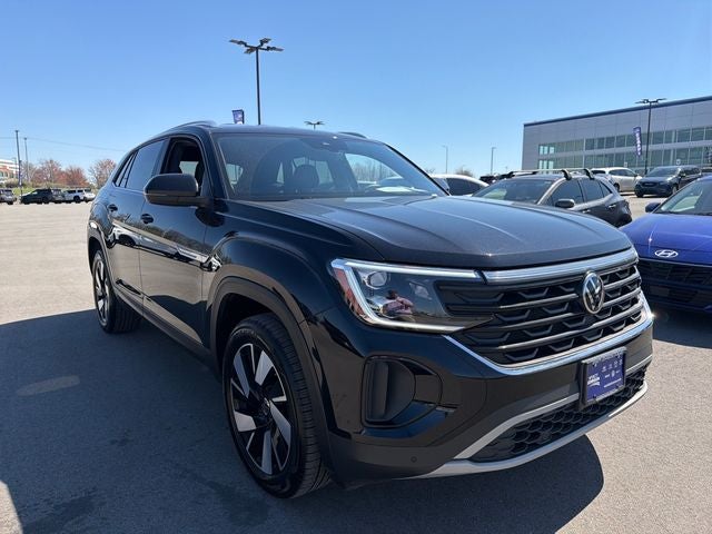 2025 Volkswagen Atlas Cross Sport 2.0T SE w/Technology