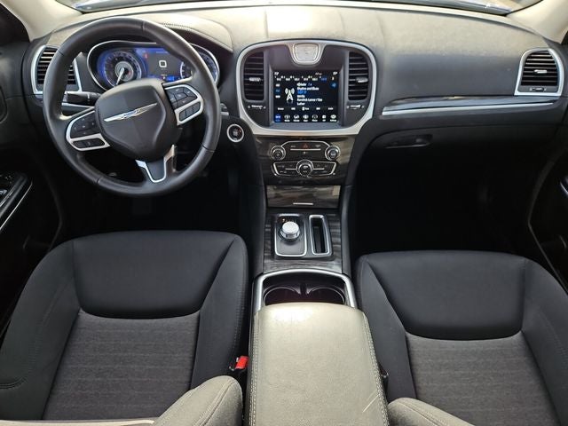 2019 Chrysler 300 Touring