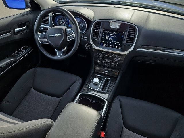 2019 Chrysler 300 Touring