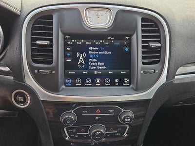 2019 Chrysler 300 Touring