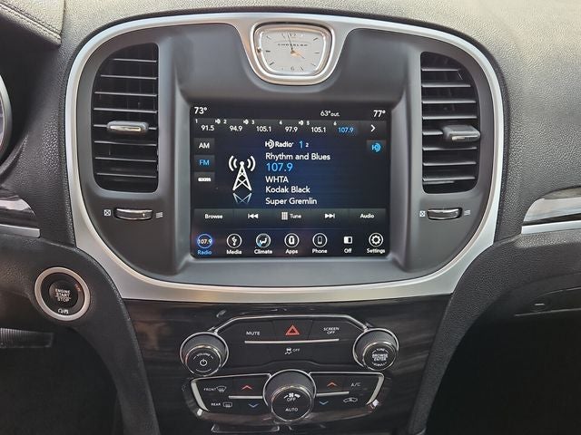 2019 Chrysler 300 Touring