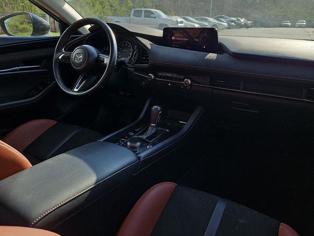 2024 Mazda Mazda3 2.5 Carbon Turbo