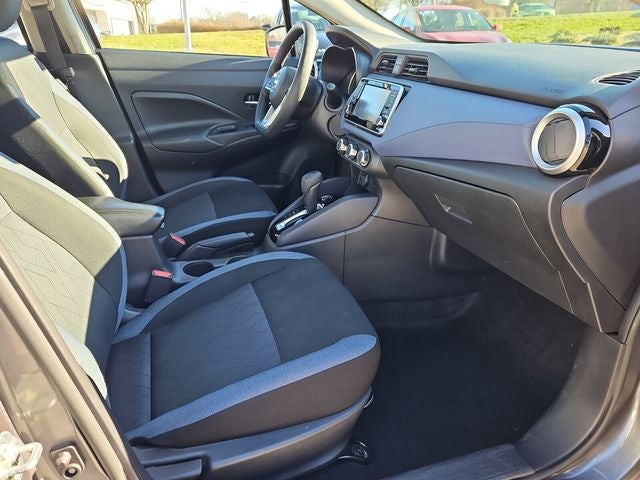 2023 Nissan Versa 1.6 SV