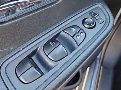 2023 Nissan Versa 1.6 SV