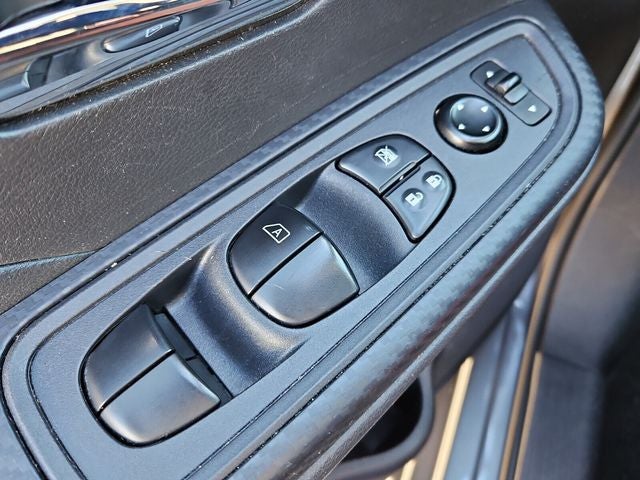 2023 Nissan Versa 1.6 SV