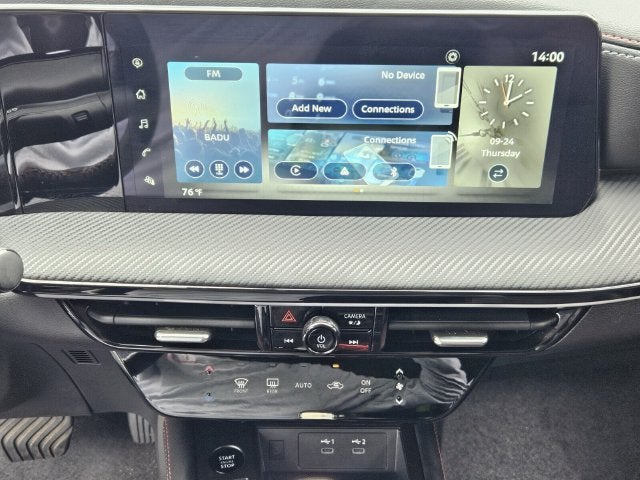 2025 Nissan Kicks SR