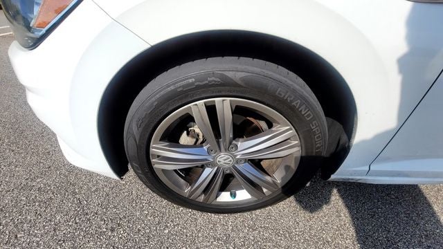 2019 Volkswagen Jetta R-Line