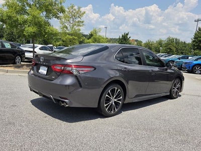 2018 Toyota Camry SE