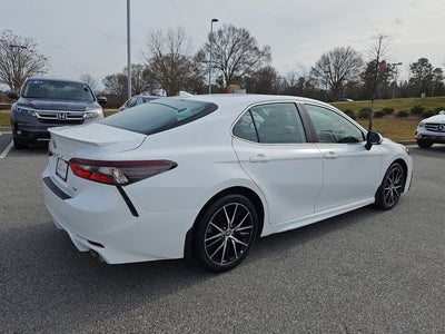 2024 Toyota Camry SE