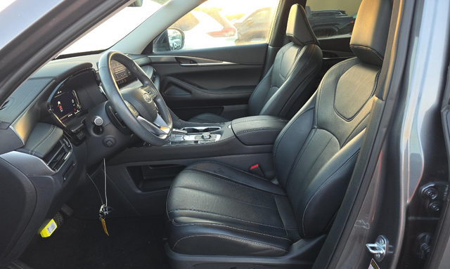 2023 INFINITI QX60 LUXE