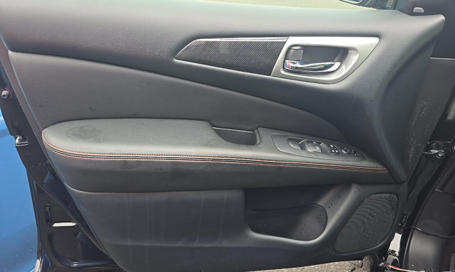 2020 Nissan Pathfinder SV