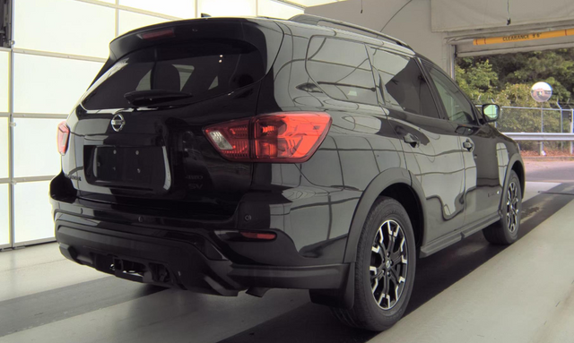 2020 Nissan Pathfinder SV