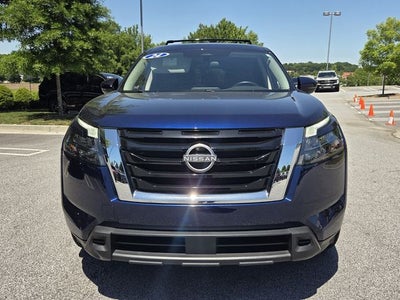2024 Nissan Pathfinder SV