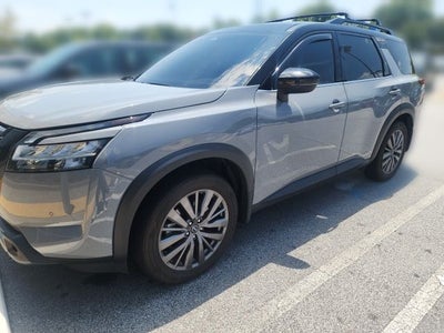 2024 Nissan Pathfinder SL