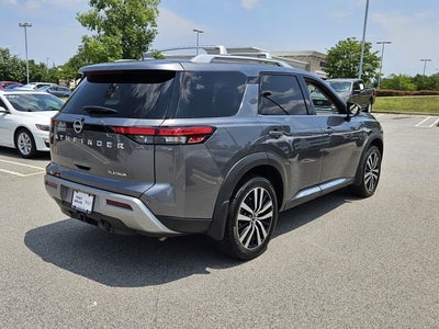 2025 Nissan Pathfinder Platinum