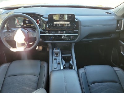 2024 Nissan Pathfinder Platinum