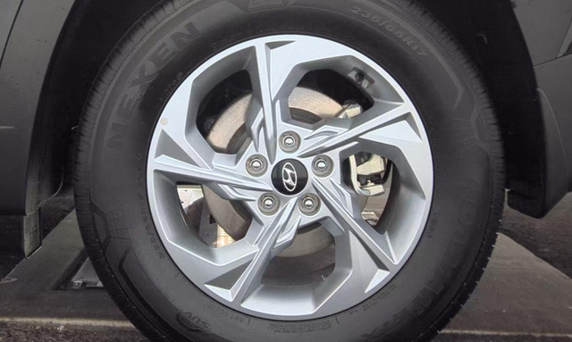 2023 Hyundai Tucson SE