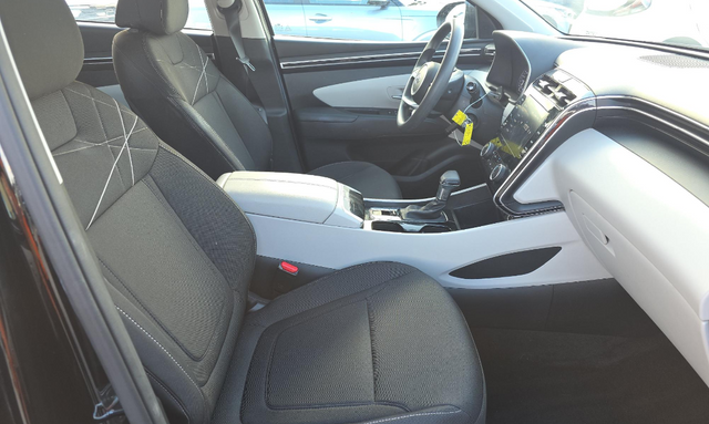 2023 Hyundai Tucson SE