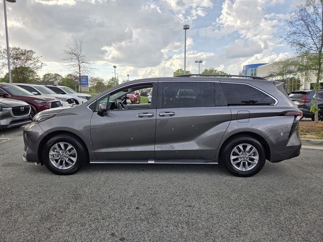 2024 Toyota Sienna XLE 8 Passenger