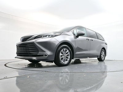2024 Toyota Sienna XLE