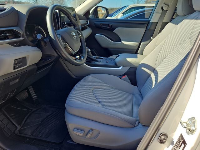 2020 Toyota Highlander L