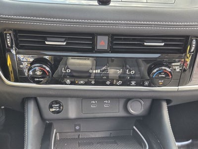 2025 Nissan Rogue Platinum