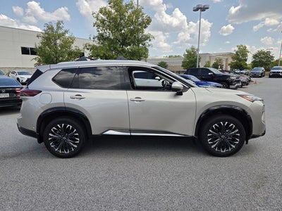 2025 Nissan Rogue Platinum