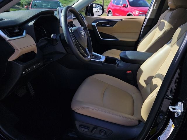 2023 Toyota RAV4 Hybrid XLE Premium