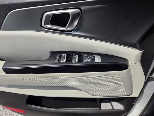 2023 Kia Carnival LX Seat Package