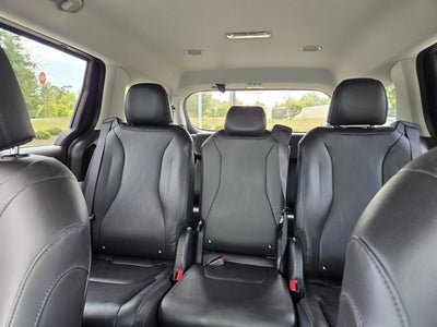2023 Kia Carnival LX Seat Package