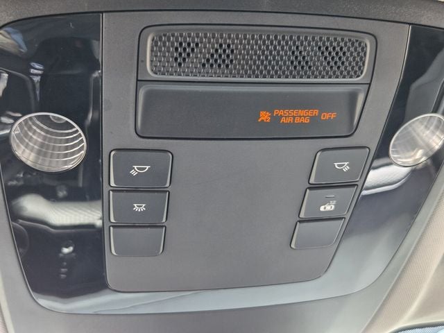 2023 Kia Carnival LX Seat Package
