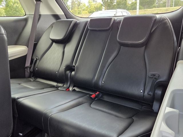 2023 Kia Carnival LX Seat Package