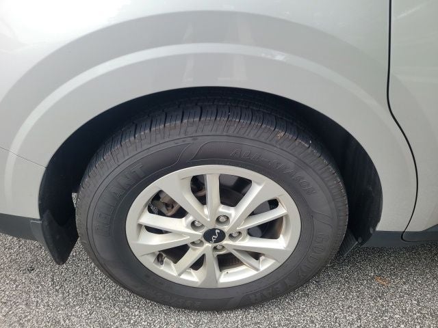 2023 Kia Carnival LX Seat Package